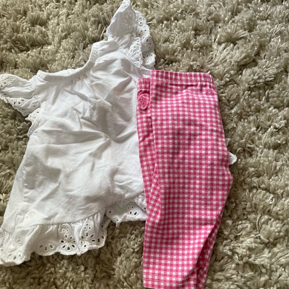 Baby girl clothes worn 2-3 times